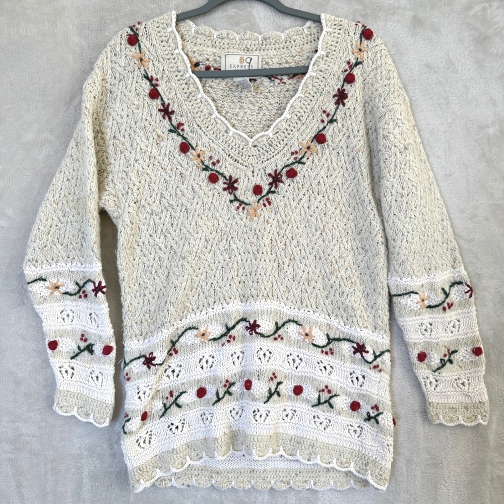 Vintage Hand Knitted Floral Embroidered V-Neck Sweater Cream XS Cottage Angora